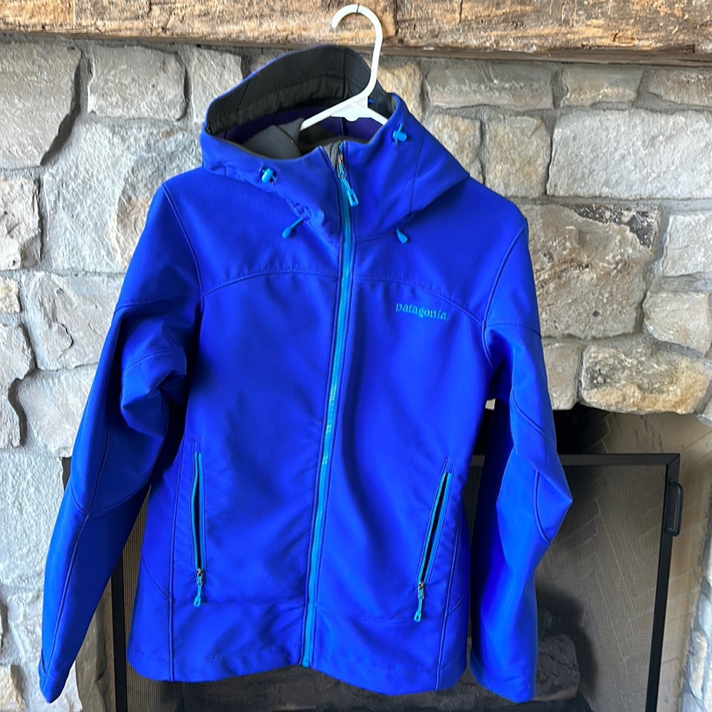 Patagonia wind and water proof jacket